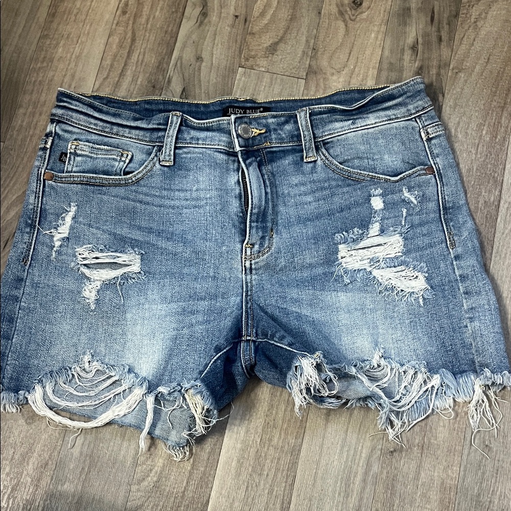 Judy Blue Women's Ripped Jean Shorts - Light Blue